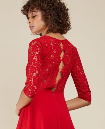 Robe Pilana Rouge